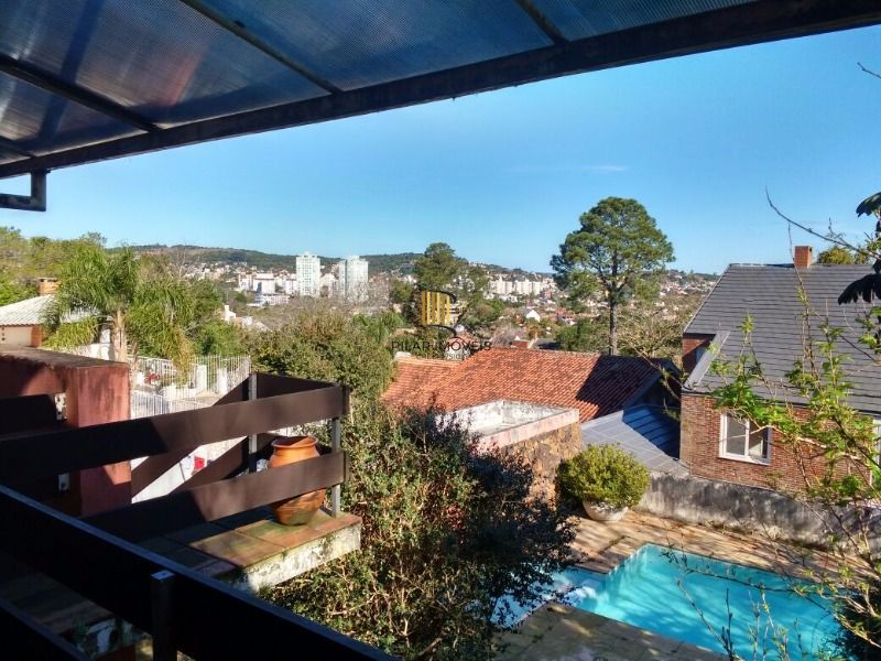 Casa para Venda - 350m², 3 dormitórios, 4 vagas - Vila Assunção