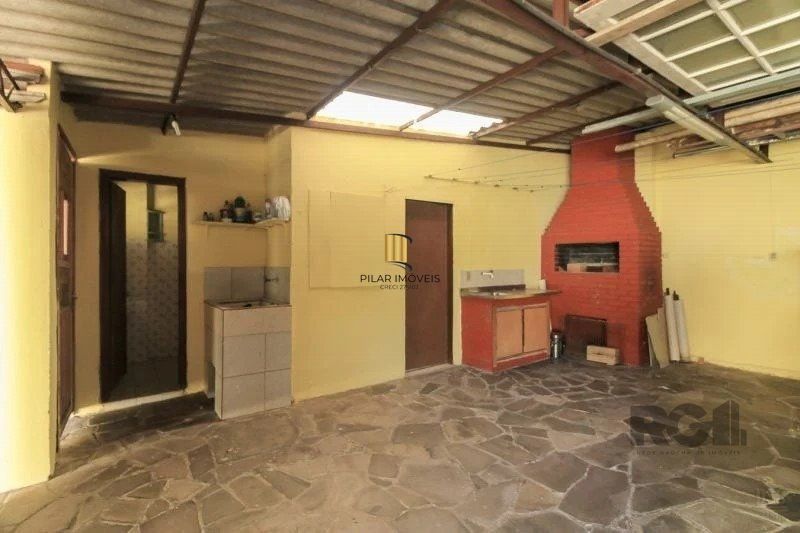 Casa 3 dormitórios no bairro Nonoai