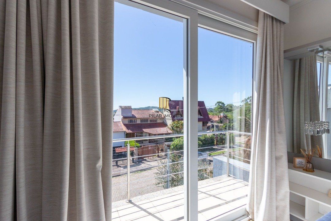 Casa para Venda - 168m², 3 dormitórios, sendo 1 suites, 2 vagas - Imperial Park