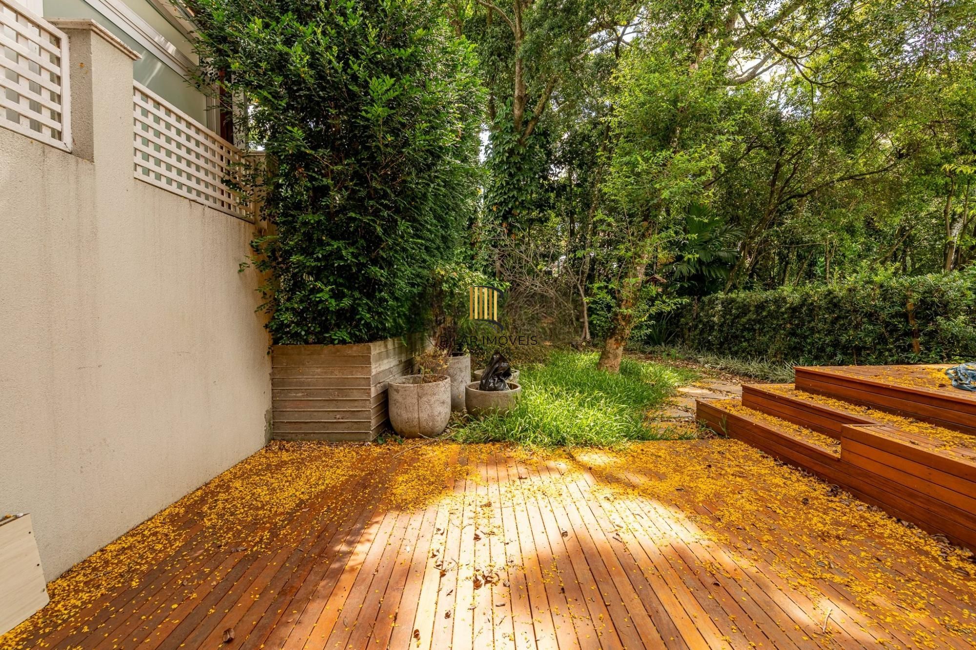 Casa de 4 dormitórios no bairro Três Figueiras