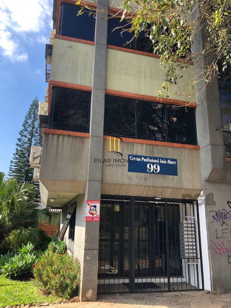 Excelente sala comercial. 2 salas muito espaçosas e uma meno