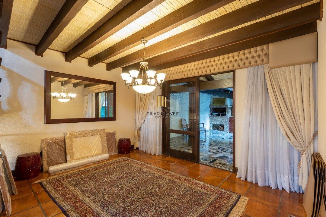 Casa para Venda - 430m², 4 dormitórios, sendo 2 suites, 4 vagas - Vila Assunção