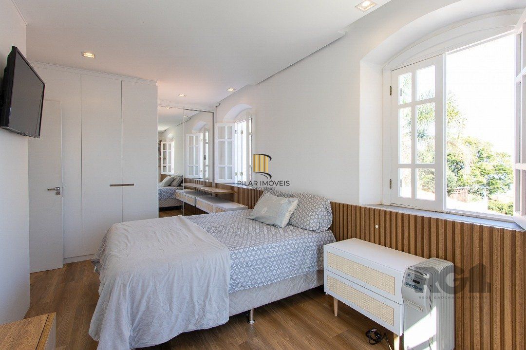 Casa 4 dormitórios no bairro Vila Conceição