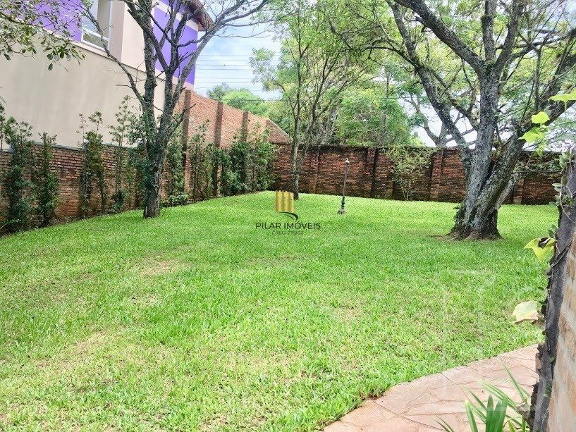 Casa para Venda - 570m², 3 dormitórios, sendo 1 suites, 2 vagas - Hípica