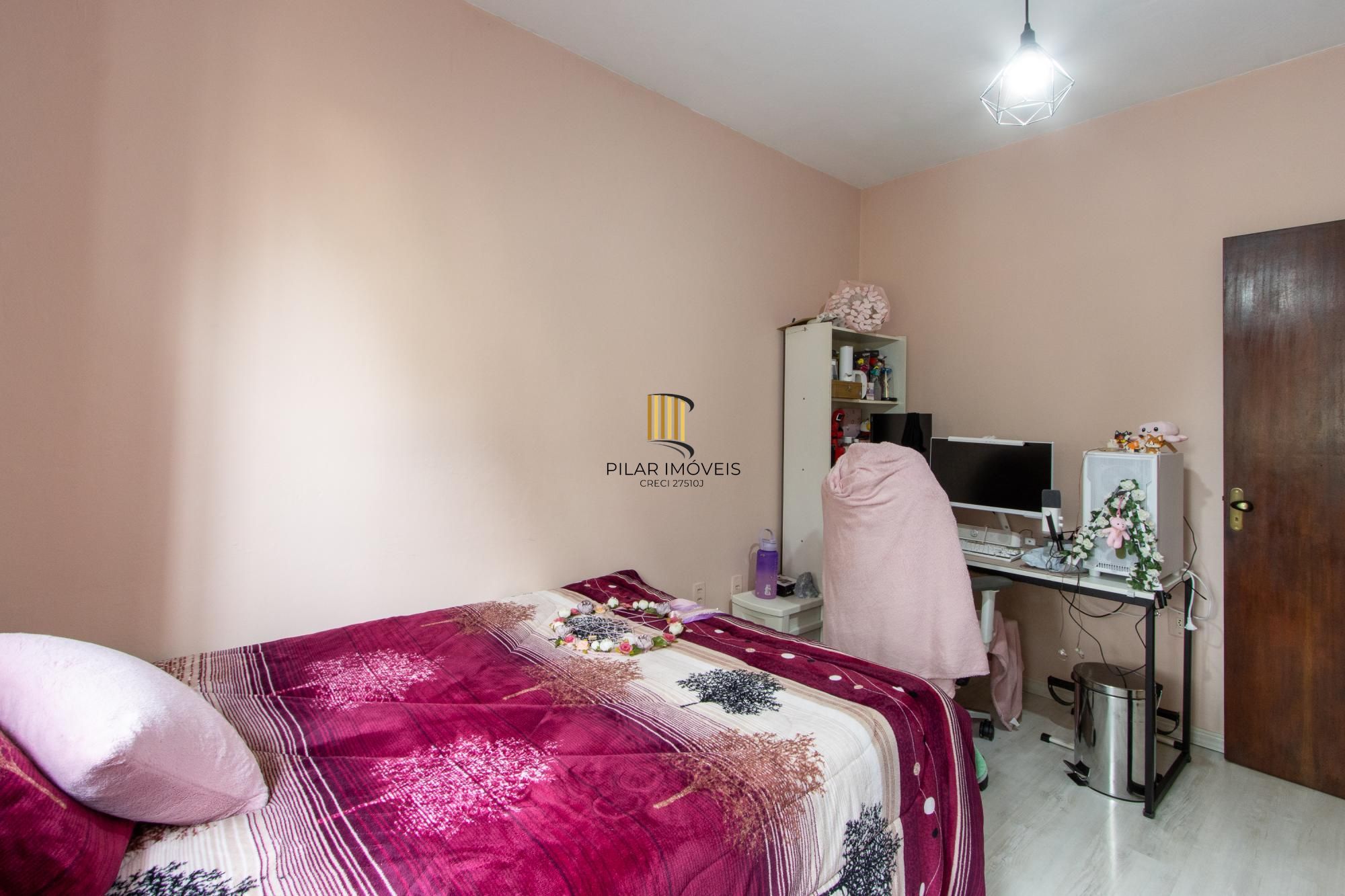 Casa 3 dormitórios no bairro Vila Nova