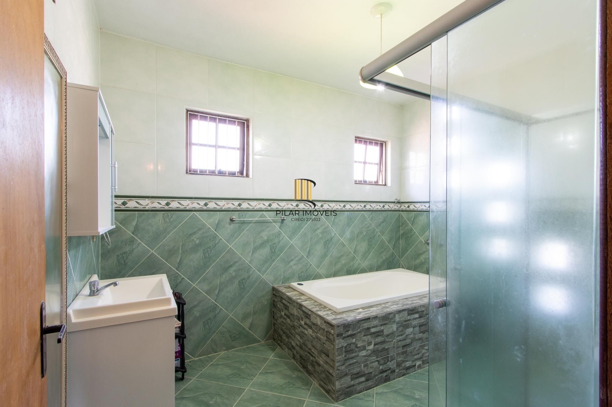 Casa 3 dormitórios no bairro Espírito Santo