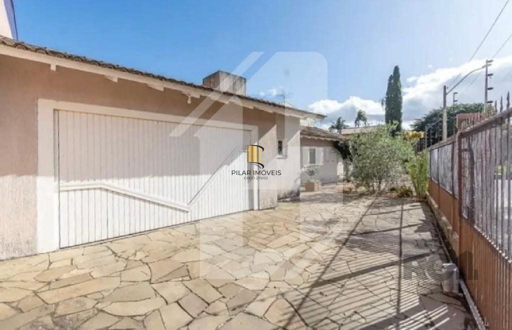 Casa 3 dormitórios no bairro Passo das Pedras