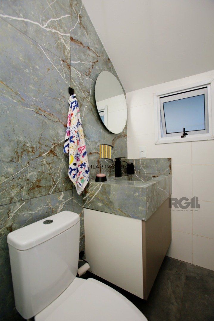 Casa 3 dormitórios no bairro Zona Nova