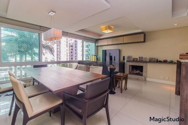 Vende apartamento no Bairro Passo da Areia - Porto Alegre