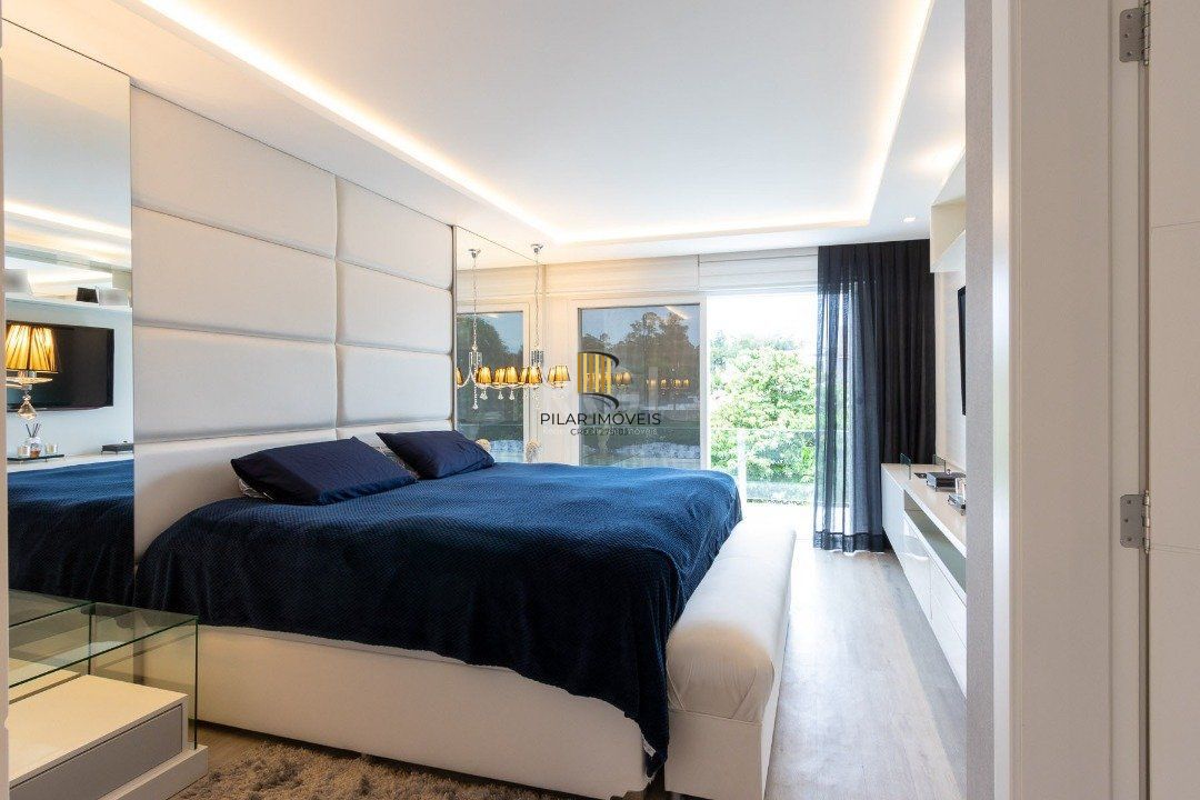 Casa Condominio para Venda - 239.3m², 3 dormitórios, sendo 2 suites, 6 vagas - Distrito Industrial