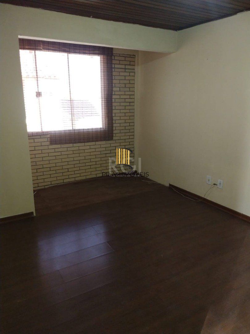 Casa para Venda - 123m², 3 dormitórios, sendo 1 suites, 2 vagas - Hípica