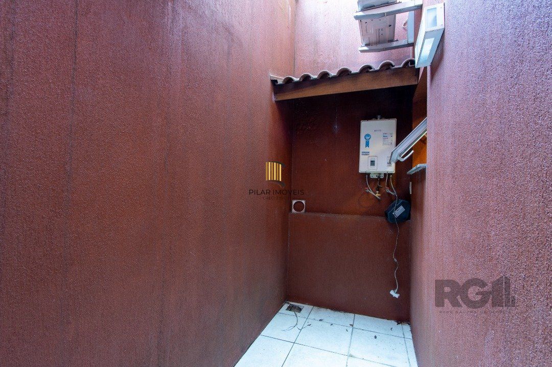 Casa Condominio para Venda - 384.33m², 3 dormitórios, sendo 1 suites, 3 vagas - Cristal