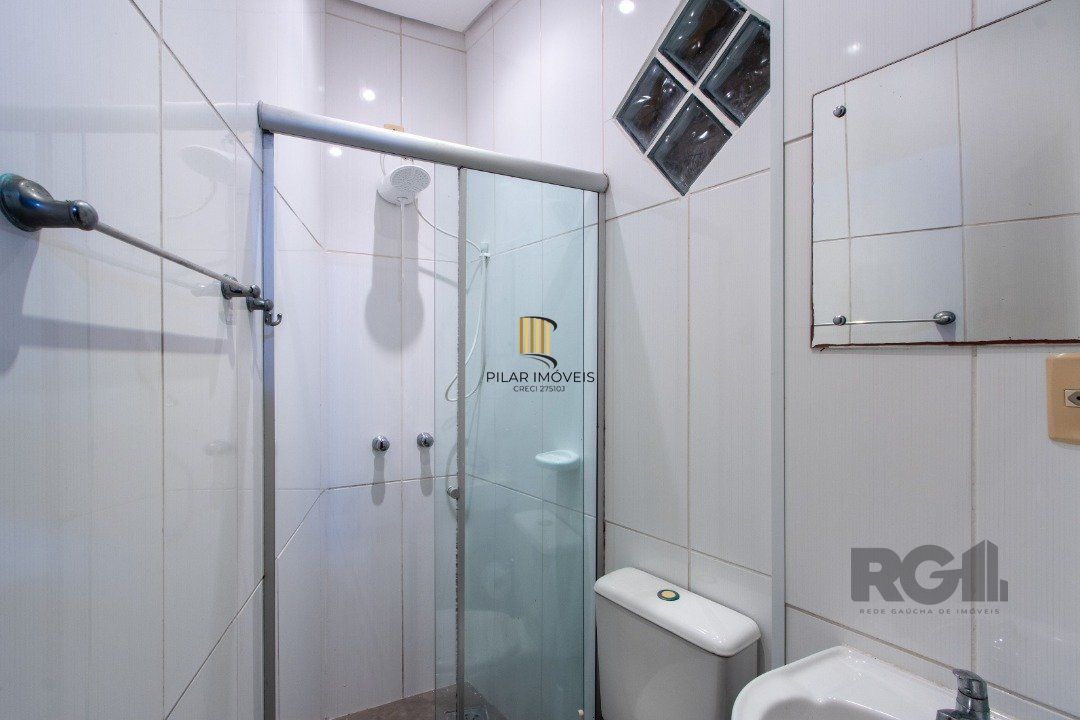 Casa para Venda - 254m², 4 dormitórios, sendo 3 suites, 5 vagas - Espirito Santo