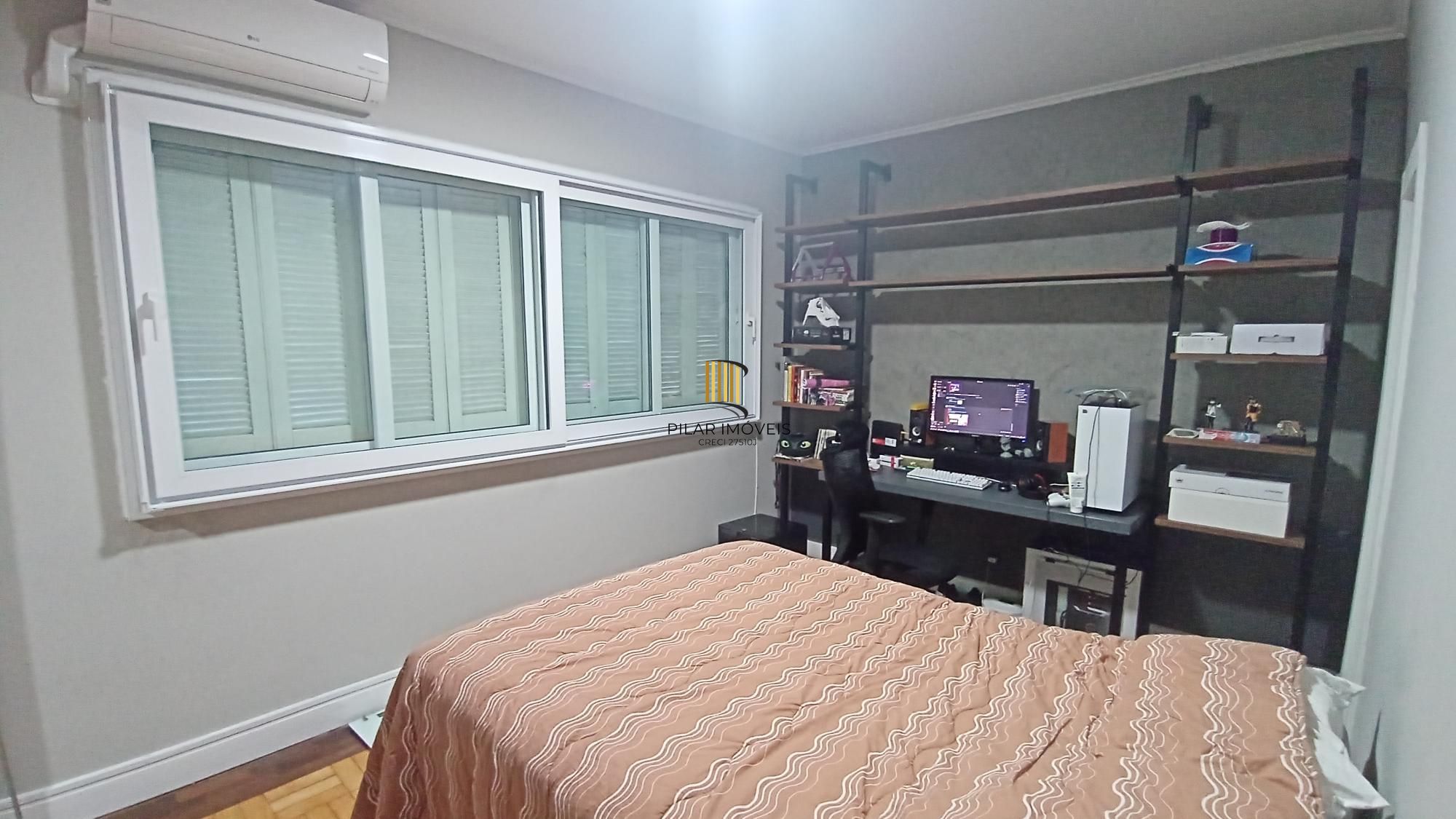 Apartamento com 4 dormitórios no Centro de Porto Alegre