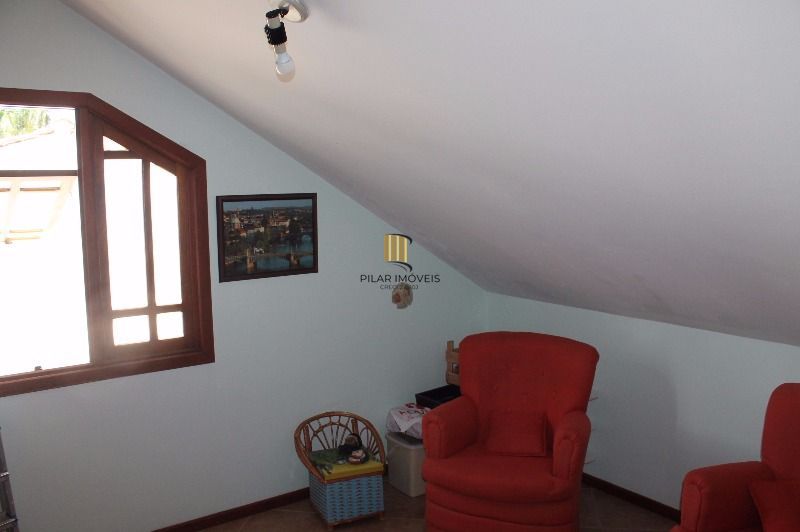Casa para Venda - 290.67m², 4 dormitórios, sendo 1 suites, 4 vagas - Camaquã