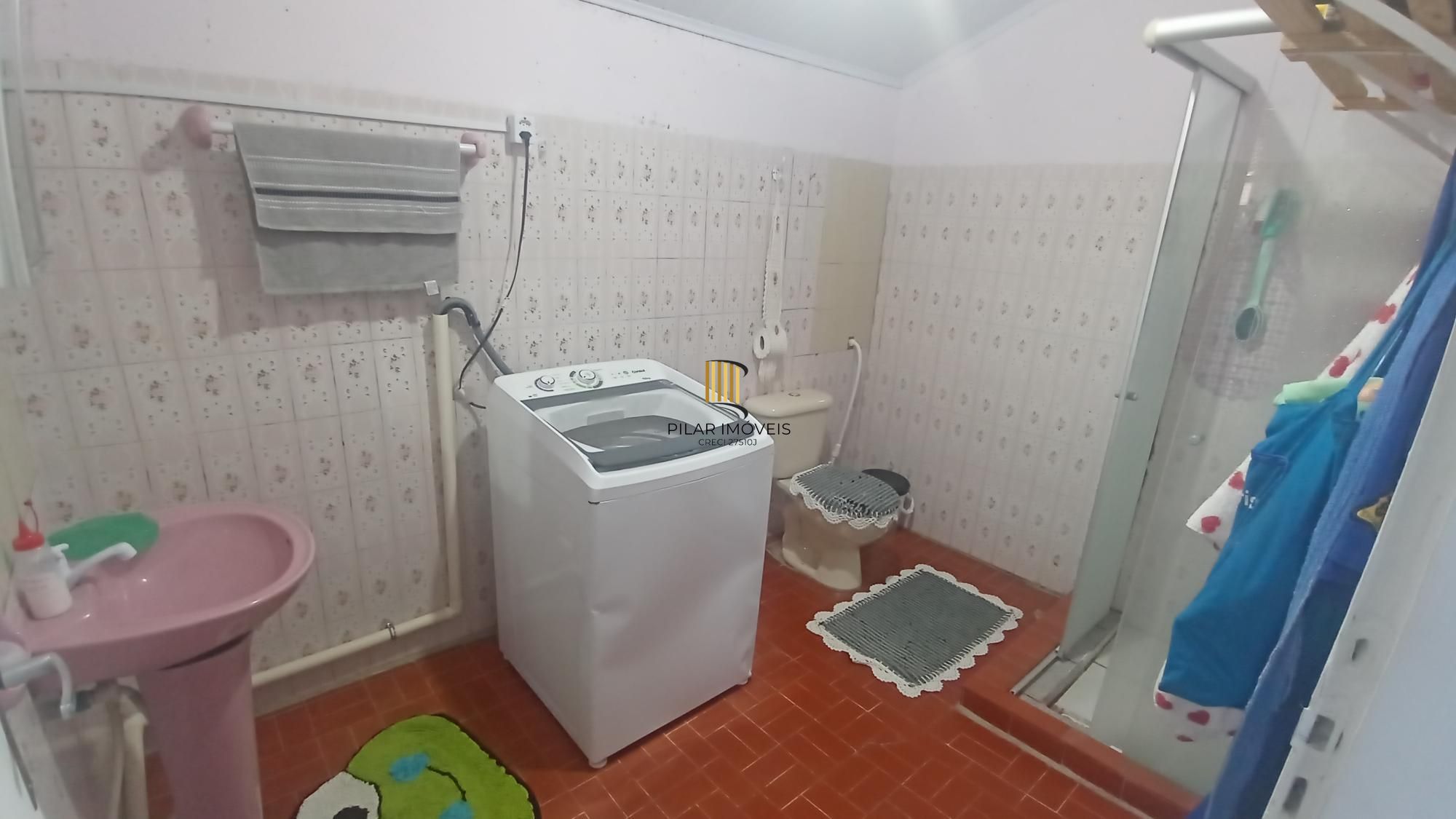 Casa com 2 dormitórios no bairro Glória