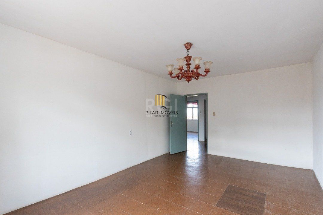 Casa para Venda - 220m², 3 dormitórios, sendo 2 suites, 2 vagas - Coronel Aparício Borges
