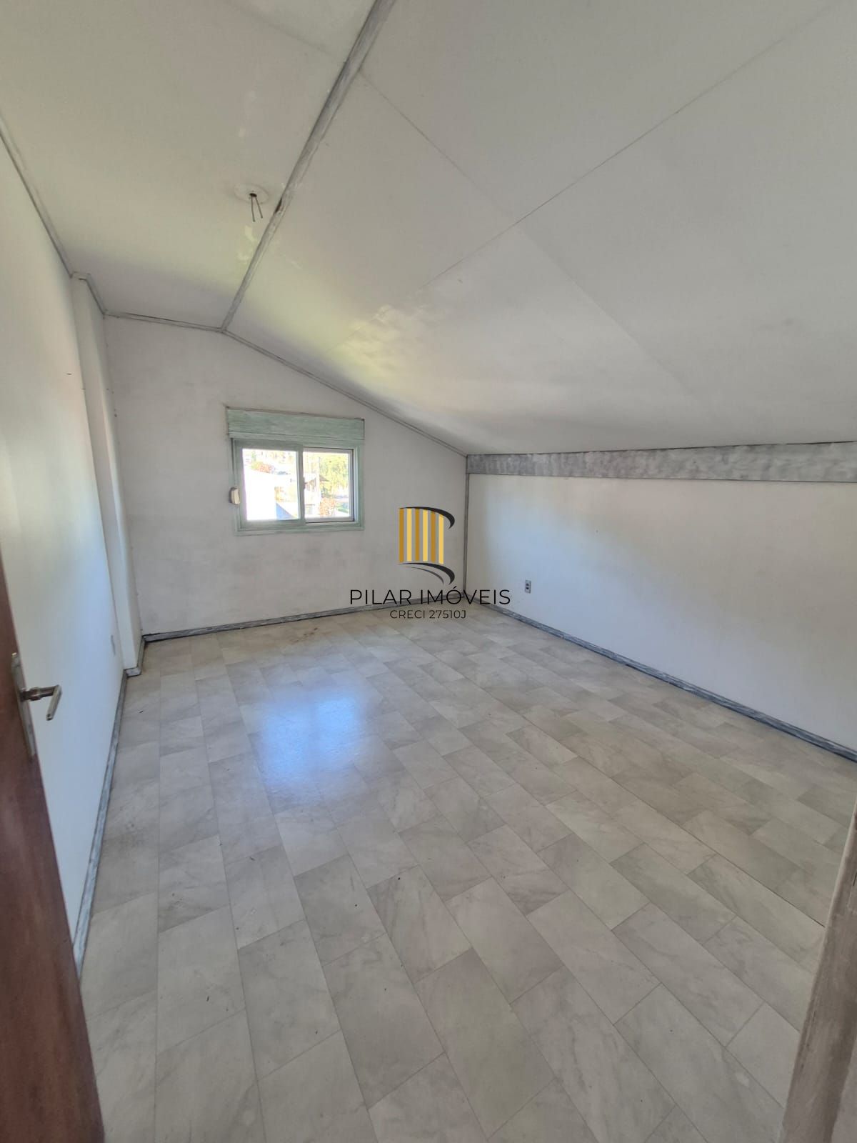 Casa a venda 4 dormitórios 3 banheiros 2 vagas