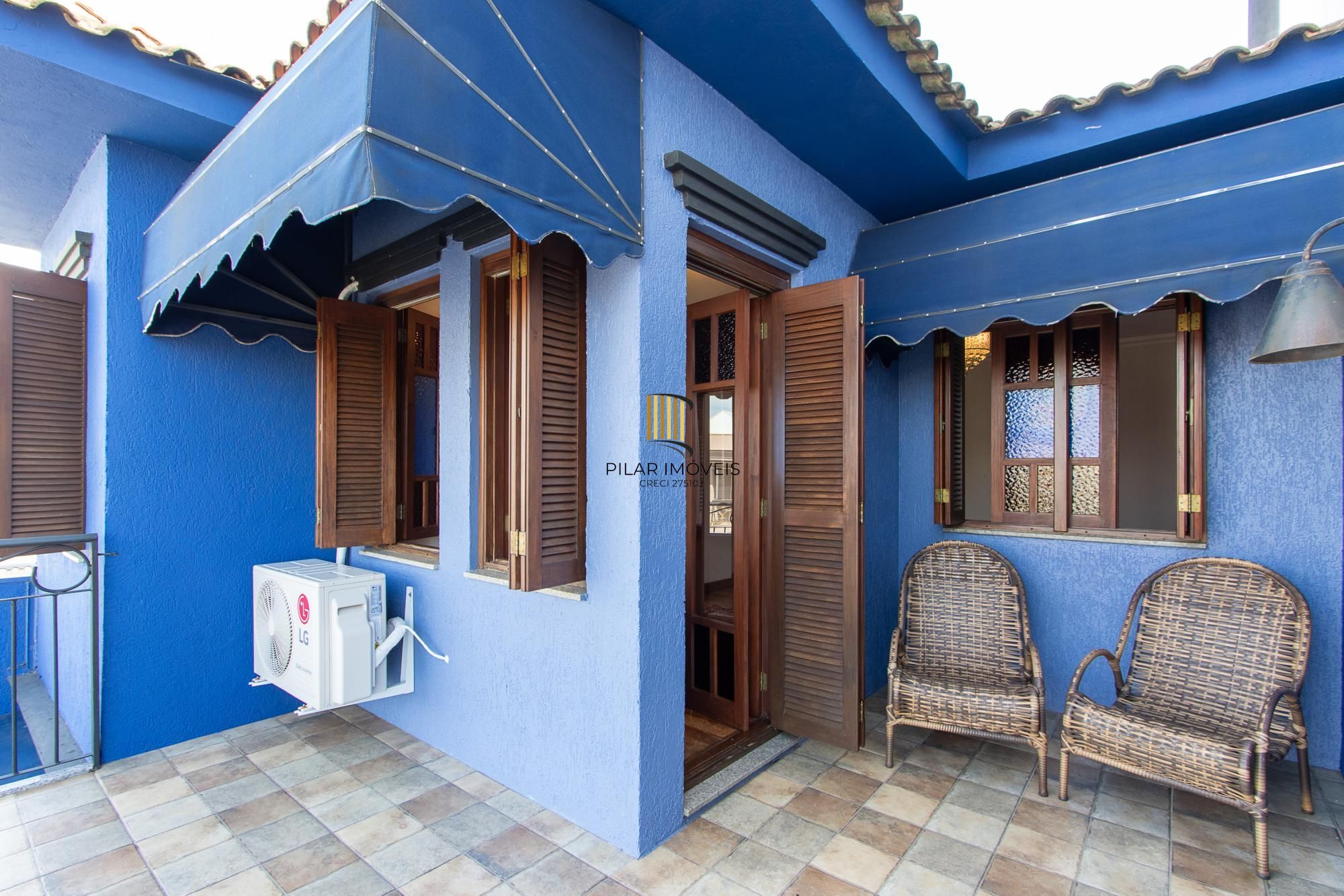 Casa 3 dormitórios com suíte master, terraço e 186m² no Lagos de Nova Ipanema