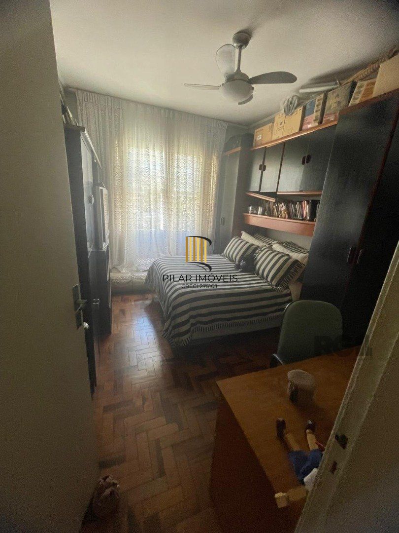 Apartamento no Petrópolis de 1 dormitório desocupado