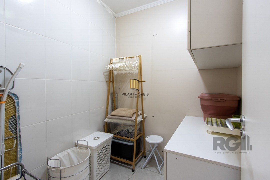 Casa 3 dormitórios no bairro Nonoai
