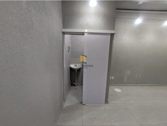 Box Comercial à Venda em Porto Alegre – Localização Estratégica no Jardim Carvalho!