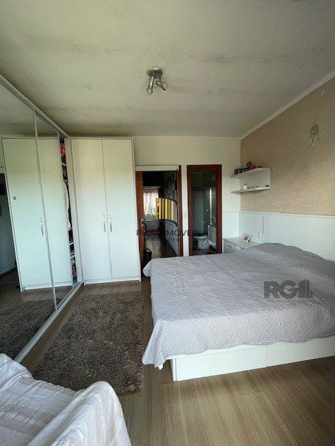 Casa 2 dormitórios no bairro Guarujá