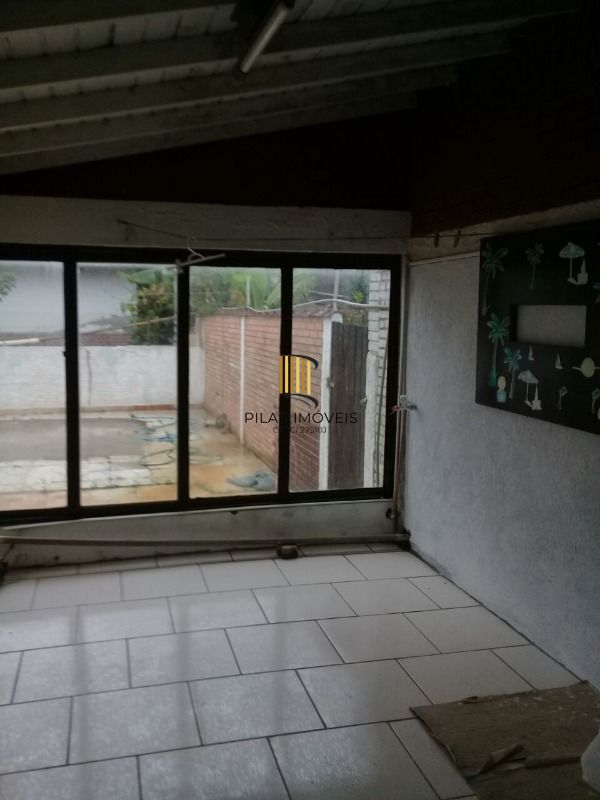 Casa para Venda - 150m², 2 dormitórios, 5 vagas - Ponta Grossa