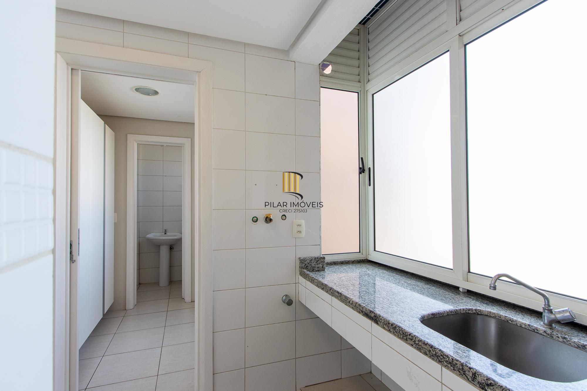 Excelente apartamento de 3 dormitórios, 1 suíte e 2 vagas de garagem.