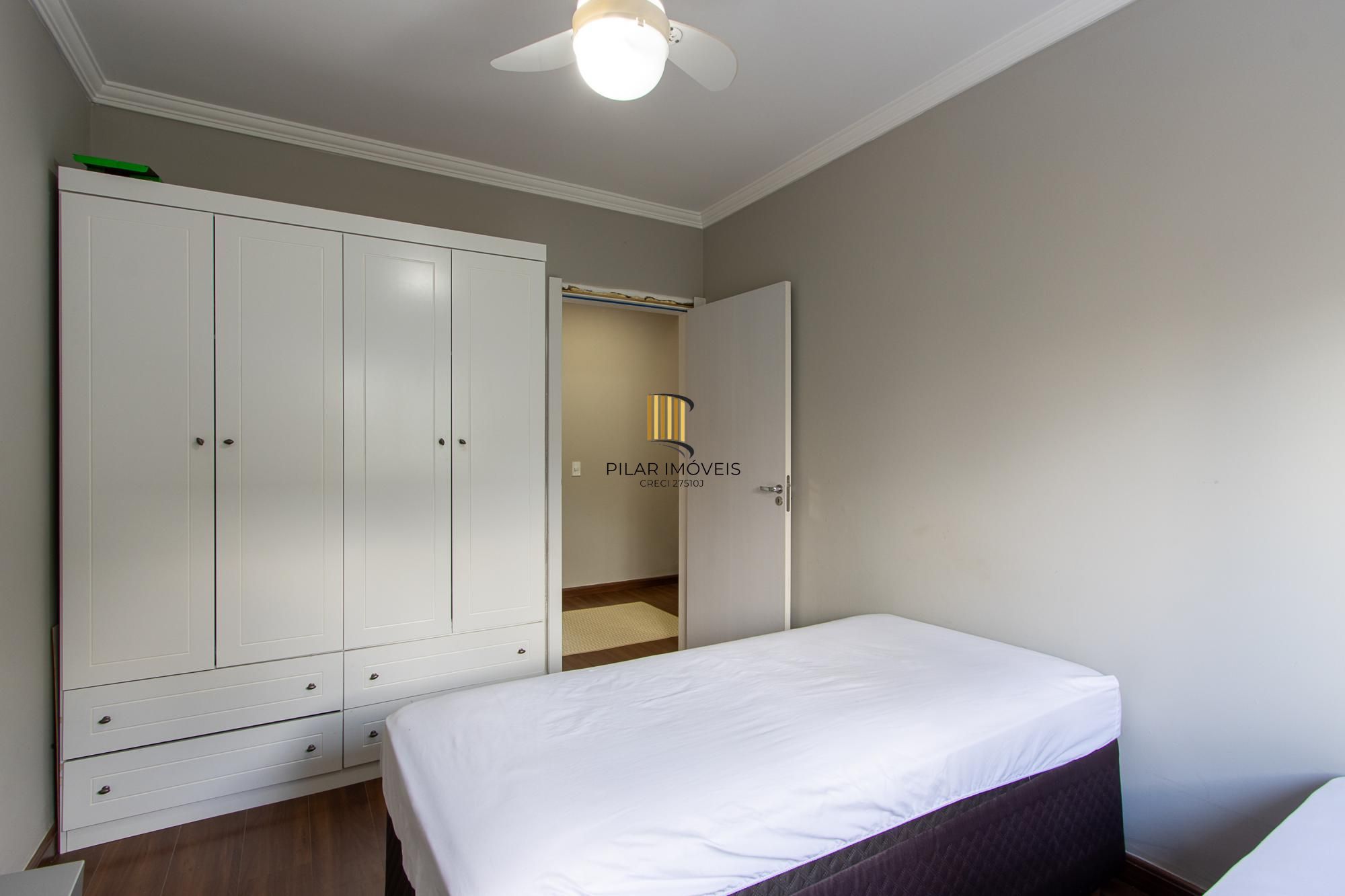 Casa Condominio 2 Dormitório(s) Bairro Hípica