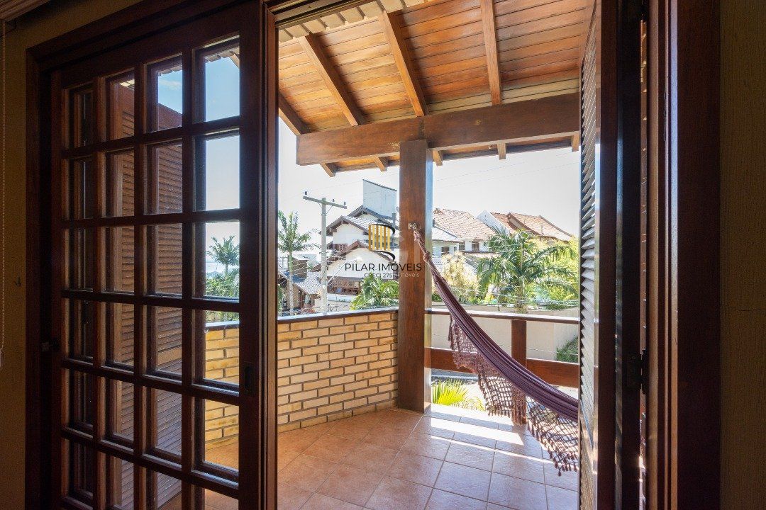 Casa de Condomínio 4 dormitórios no bairro Nonoai