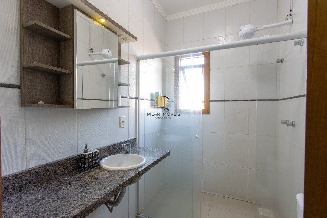 Casa para Venda - 204m², 3 dormitórios, sendo 3 suites, 2 vagas - Espirito Santo