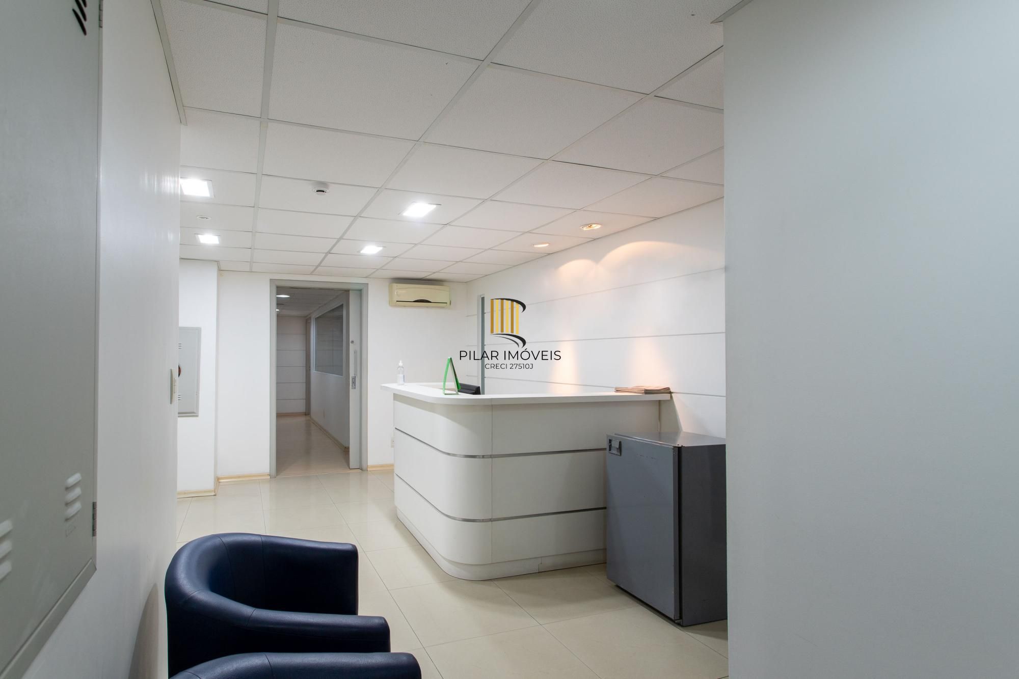Andar inteiro mobiliado com 215 m² para até 60 pessoas