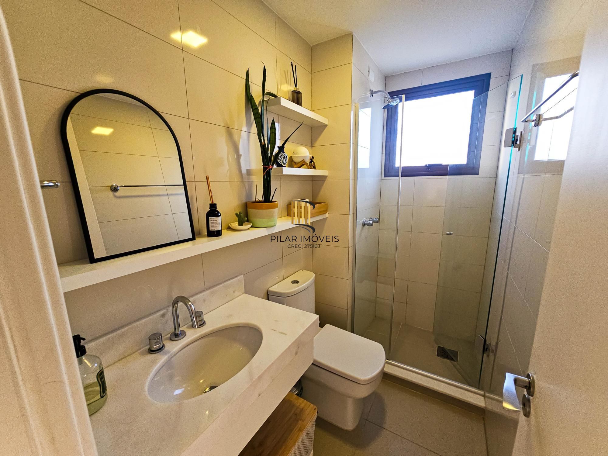 Apartamento Impecável no Petrópolis - 2 D (1 Suíte)