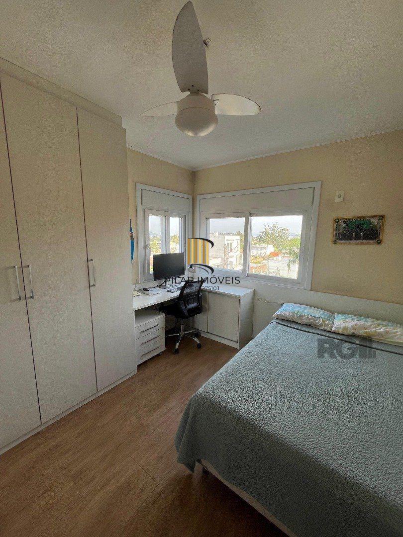Sobrado com vista para o Rio,  3 quartos, suite, pátio - Guarujá