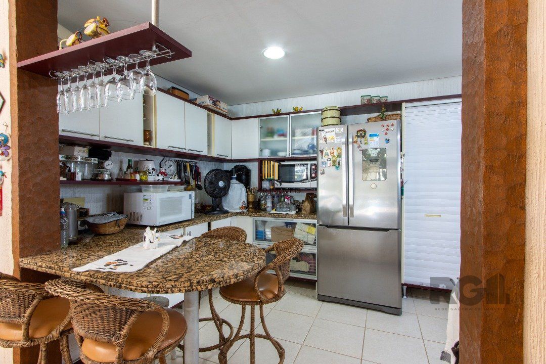 Casa de Condomínio 3 dormitórios no bairro Belém Novo