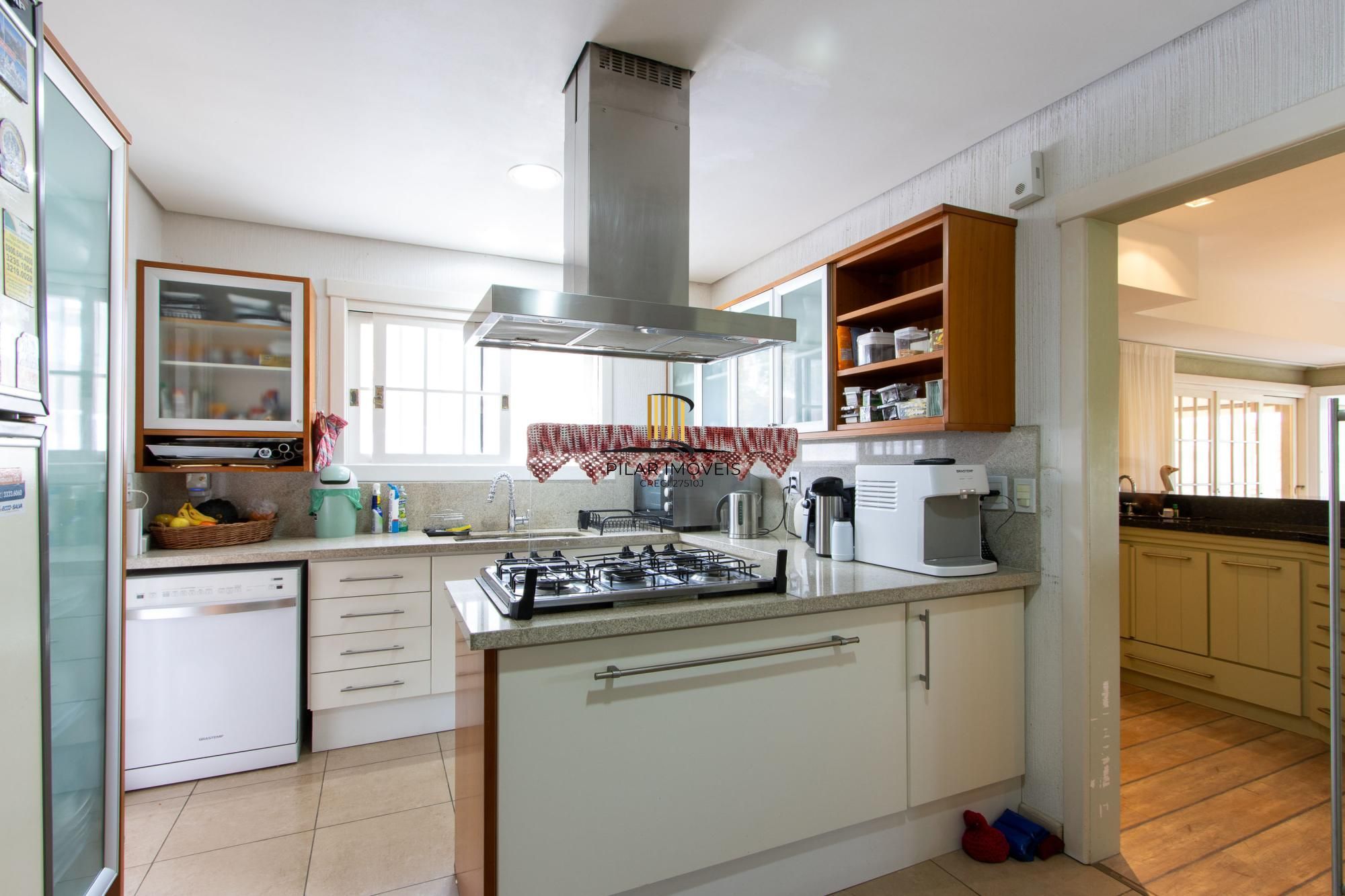 Casa de Condomínio 4 dormitórios no bairro Belém Novo