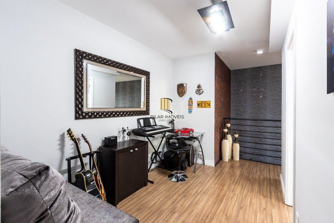 Duplex para Venda - 128.73m², 3 dormitórios, sendo 1 suites, 3 vagas - Cristal