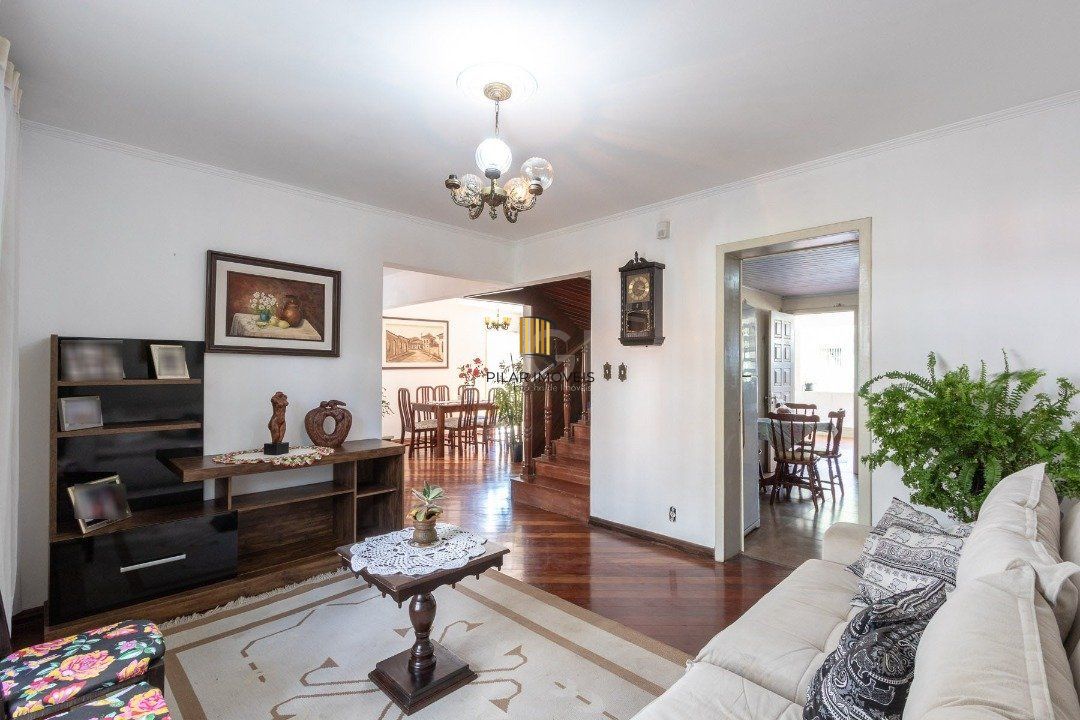 Casa para Venda - 280m², 3 dormitórios, sendo 1 suites, 2 vagas - Nonoai
