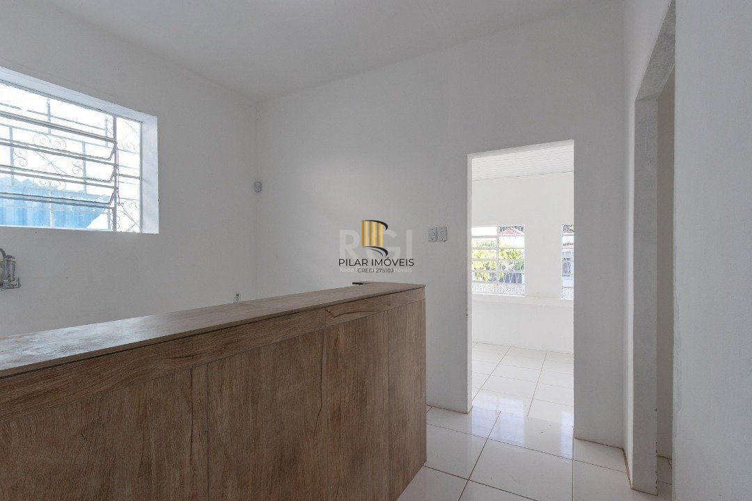 Casa para Venda - 180.2m², 3 dormitórios, 3 vagas - Medianeira