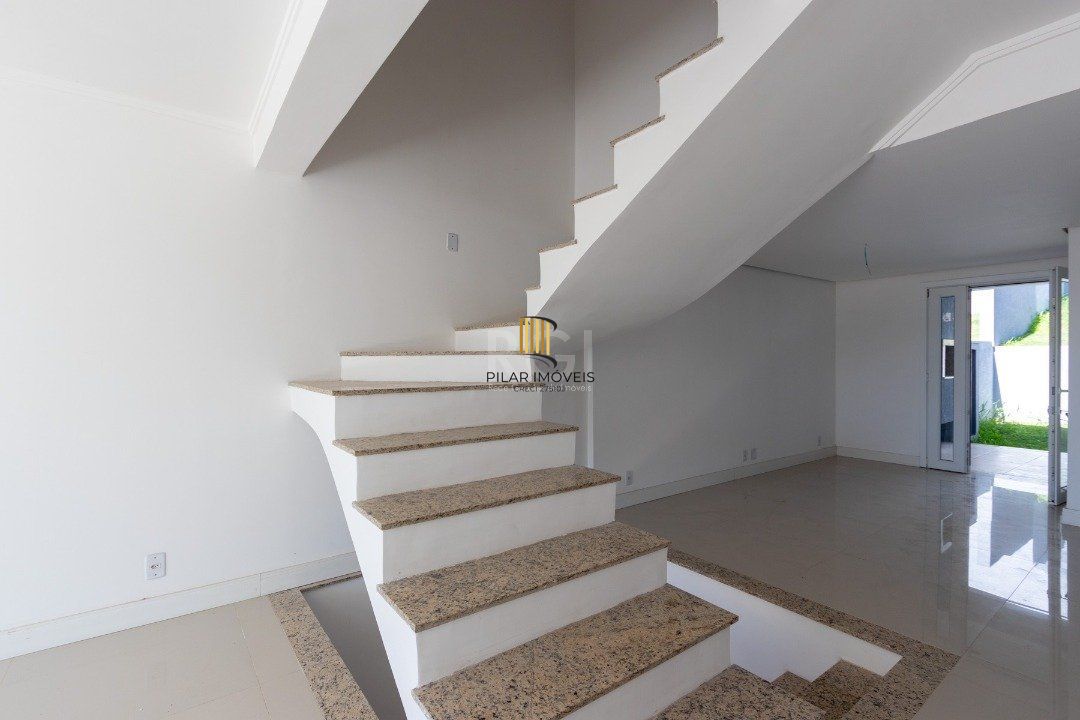 Casa para Venda - 168m², 3 dormitórios, sendo 1 suites, 2 vagas - Imperial Park