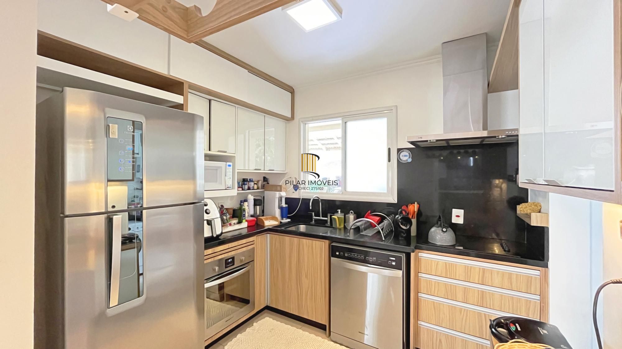 Casa em Condomínio com 3 quartos e 216m² à venda em Teresópolis, Porto Alegre.