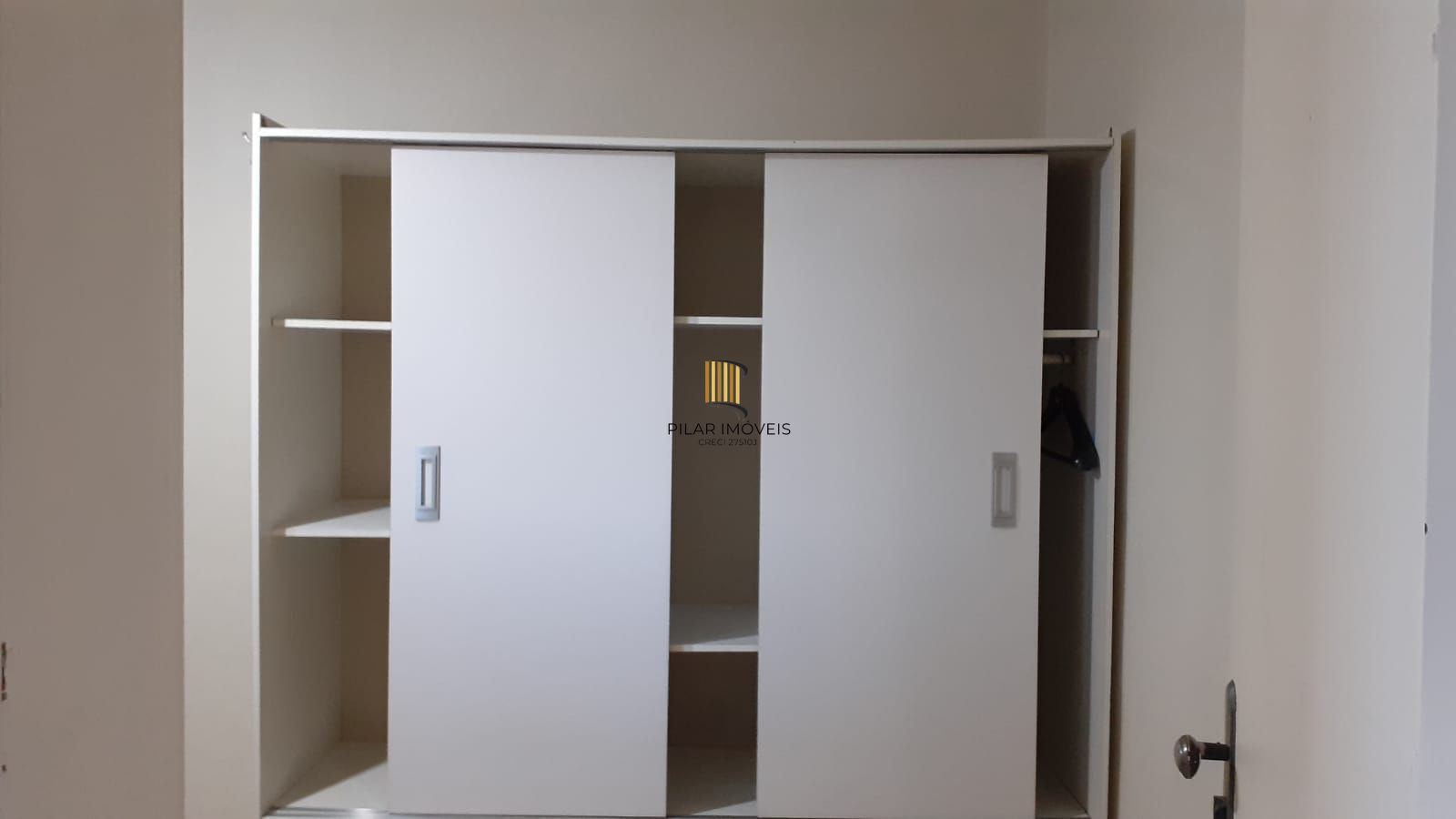 Casa 4 dormitórios no bairro Costa e Silva