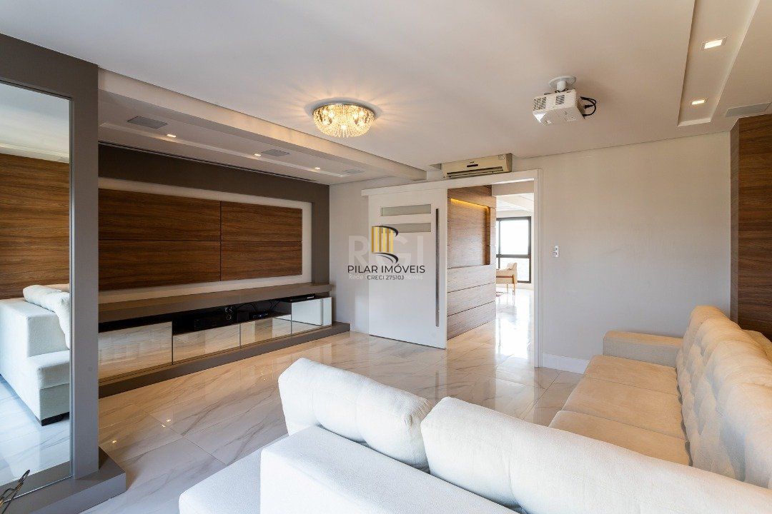 Apartamento para Venda - 323m², 3 dormitórios, sendo 3 suites, 4 vagas - Centro