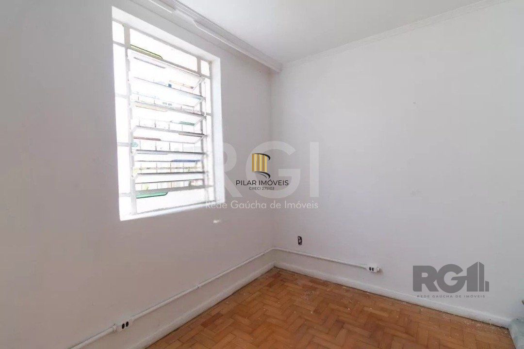 Casa para Venda - 200m², 5 dormitórios, 2 vagas - Azenha