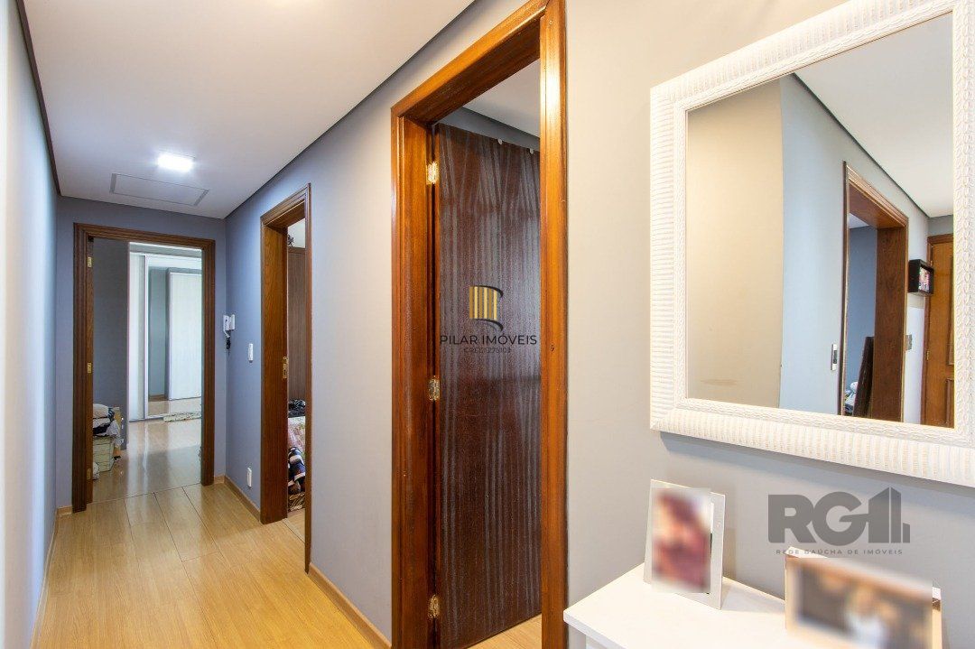 Casa 3 dormitórios no bairro Medianeira