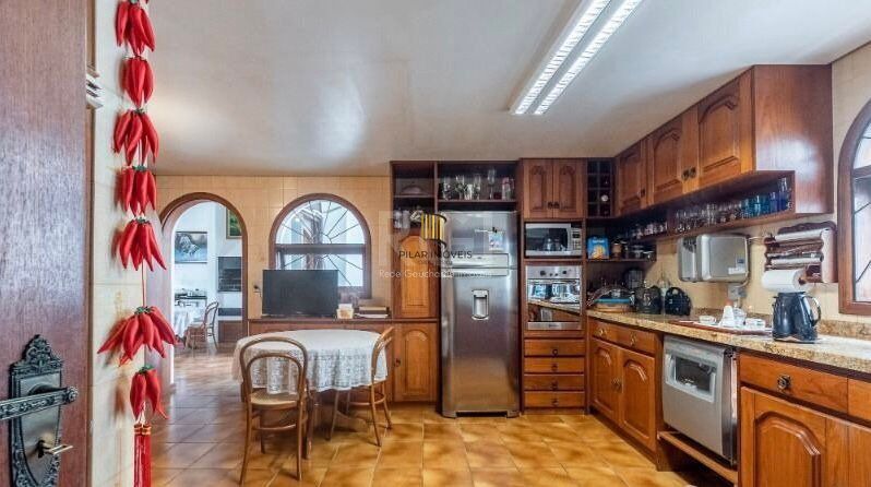 Casa para Venda - 456m², 3 dormitórios, sendo 2 suites, 2 vagas - Vila Assunção