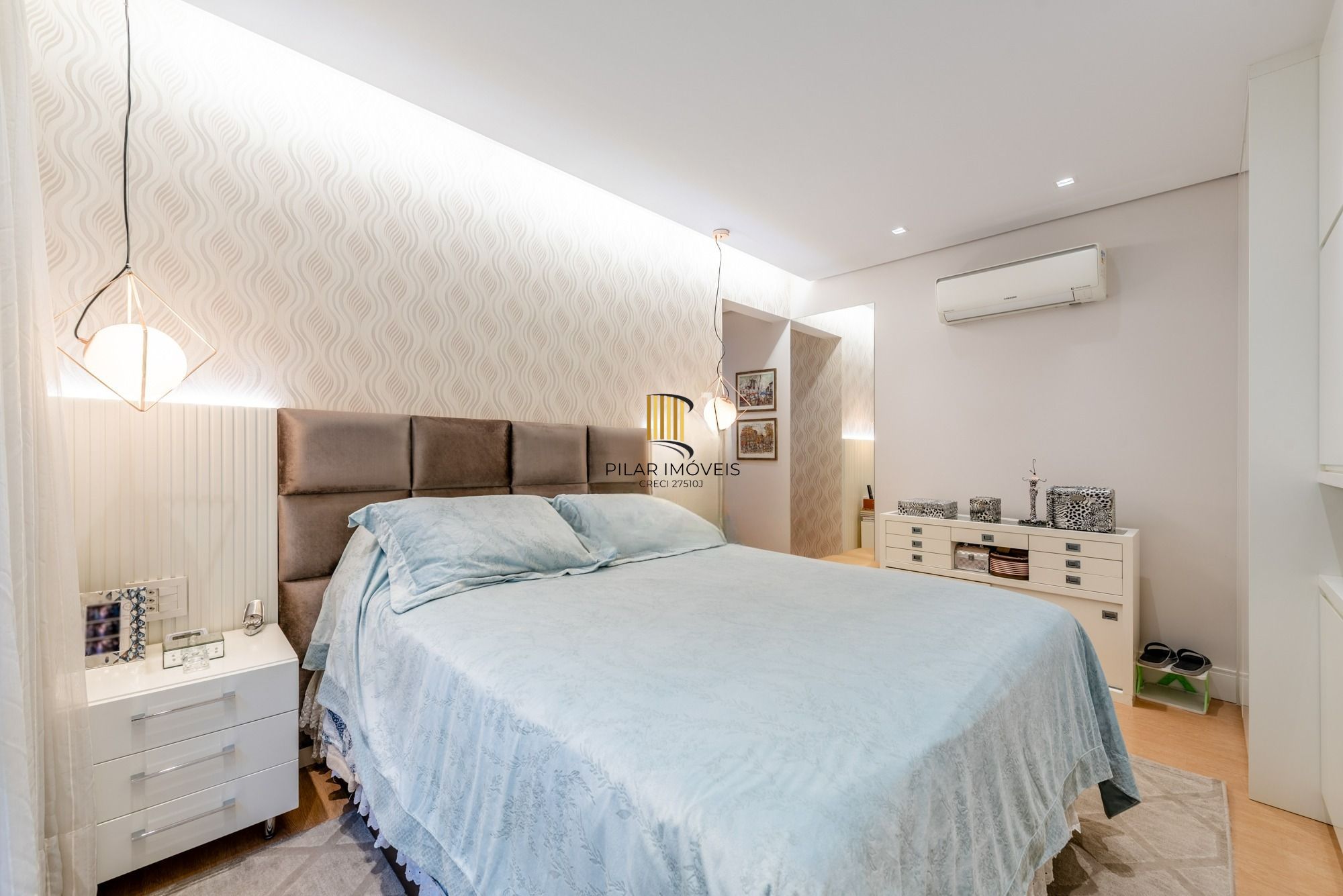 Apartamento de 3 suites e 2 vagas no bairro Mont Serrat