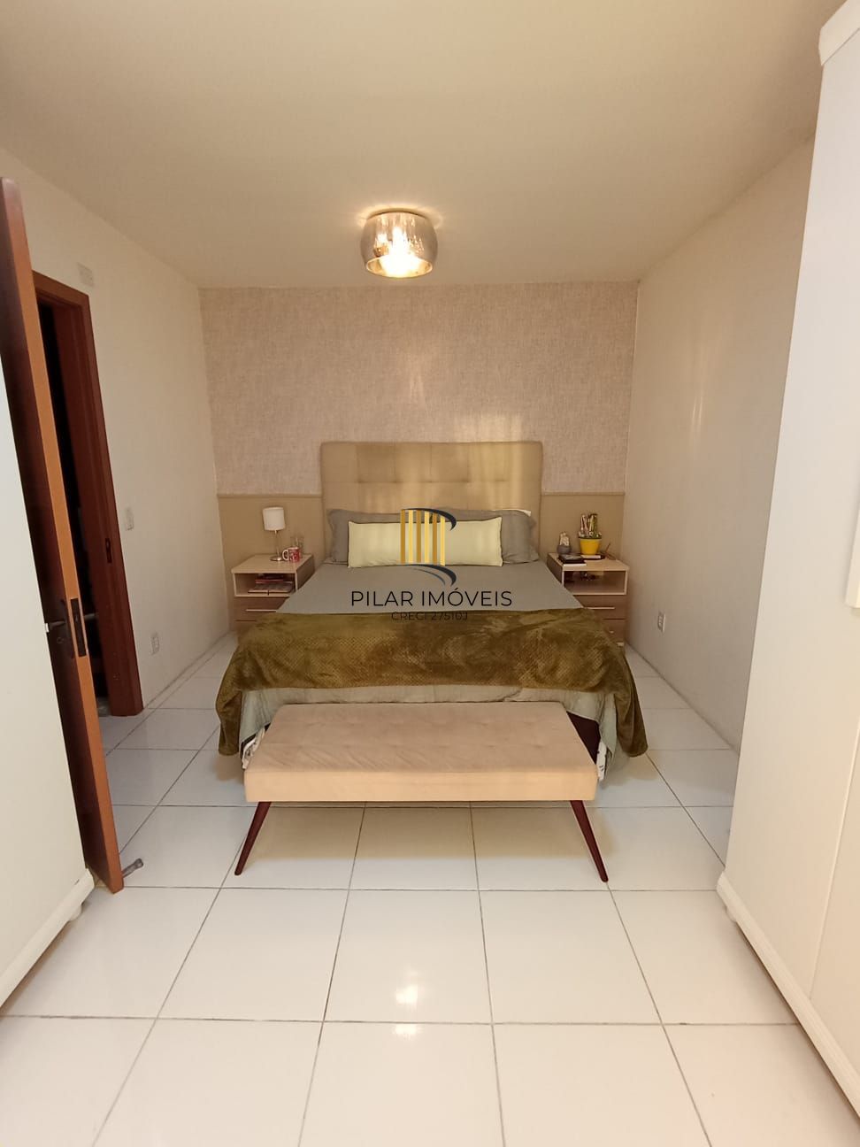 Casa de condomínio, 2 dormitórios, 1 vaga, bairro Ipanema.