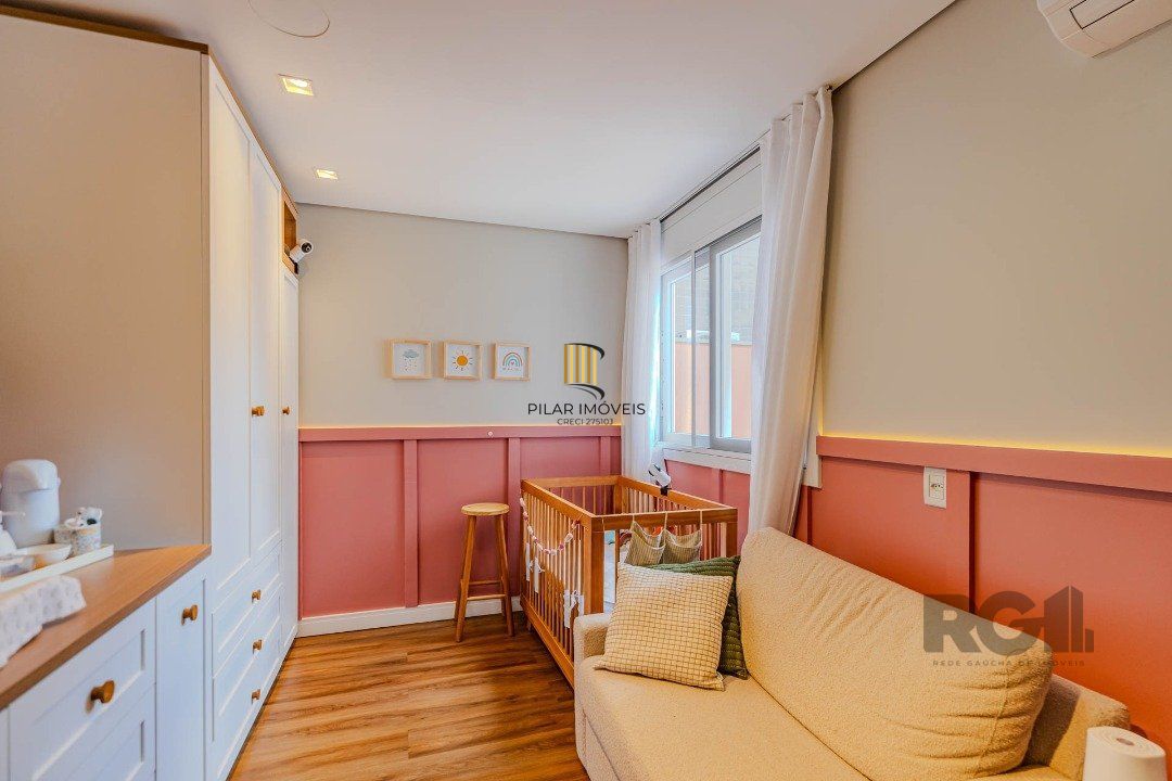 **Apartamento Garden com 3 dormitórios sendo 1 suíte à Venda - Bairro Cristal, Porto Alegre**